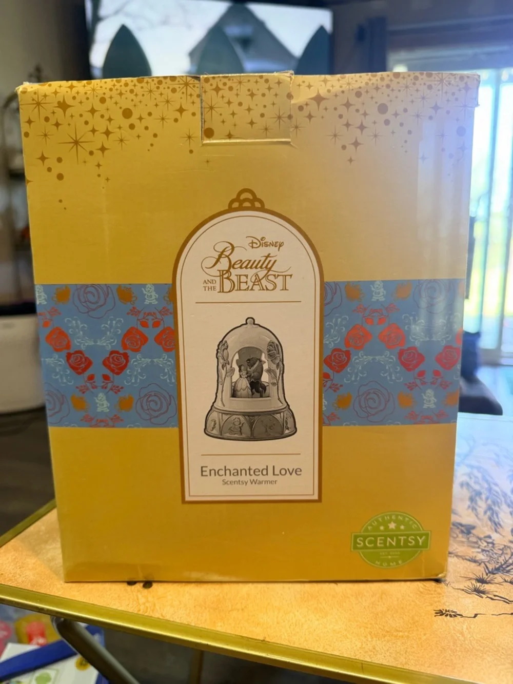 Scentsy Enchanted Love Warmer - Gold with Blue and Red Accents